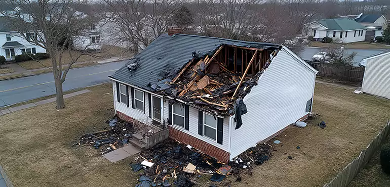 Why Choose Us for Selling Damaged House in Peoria Heights, IL?