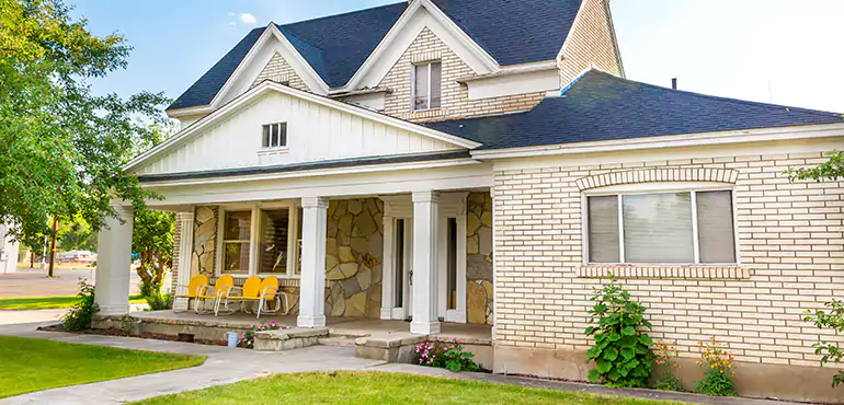 Why Homeowners in Peoria Heights Sell Their Houses After Losing a Job – And How We Can Help
