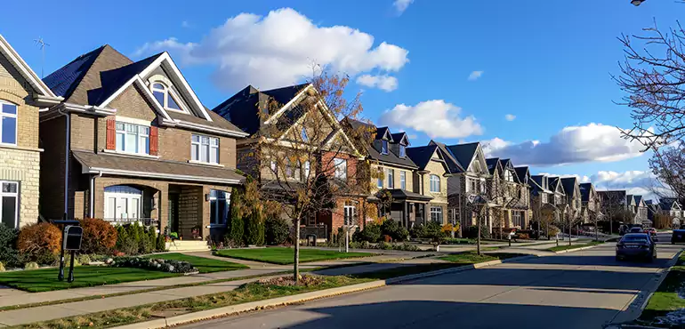 Why Choose Us for Selling Your Foreclosed House in Peoria Heights, IL?